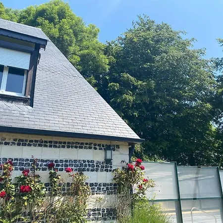 Maison 10p Avec Piscine Privative Et Chauffee - Reservation Sur Https Auxportesdetretat Fr Villa *