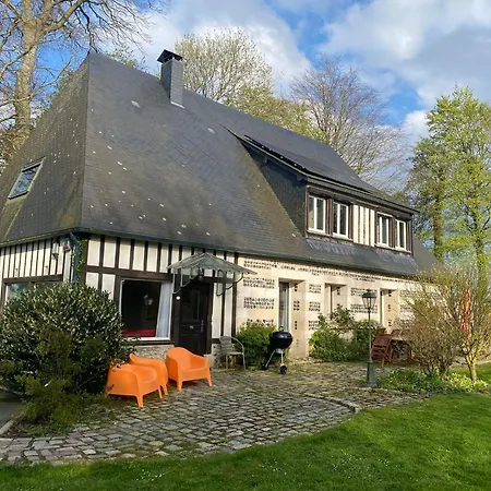 Villa Maison 10p Avec Piscine Privative Et Chauffee - Reservation Sur Https Auxportesdetretat Fr