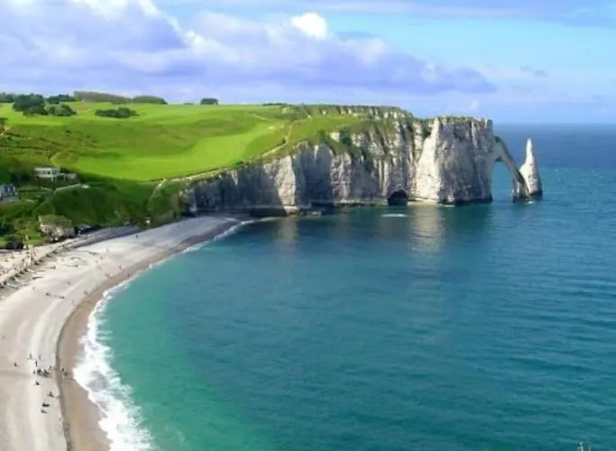 Maison 10p Avec Piscine Privative Et Chauffee D'avril A Novembre Villainville