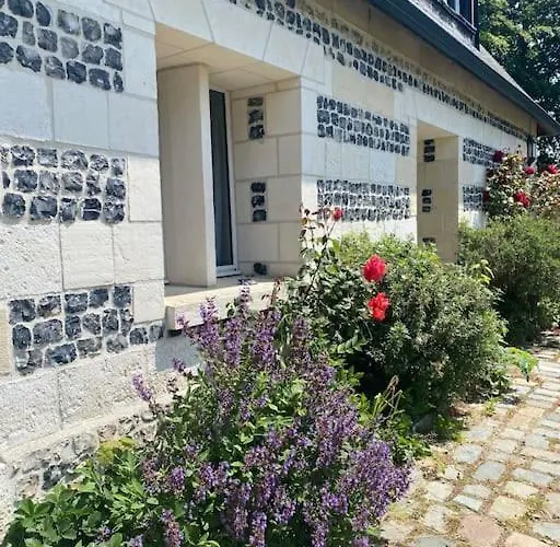 Maison 10p Avec Piscine Privative Et Chauffee D'avril A Novembre Villainville