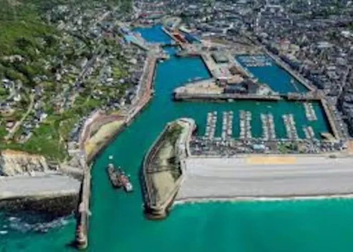 Maison 10p Avec Piscine Privative Et Chauffee D'avril A Novembre