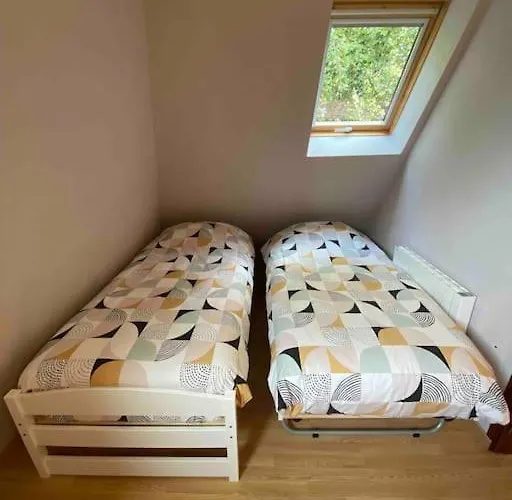 Maison 10p Avec Piscine Privative Et Chauffee D'avril A Novembre * Villainville